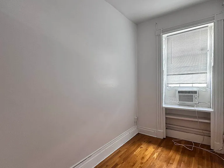 531 Hudson St #2F — Photo 6
