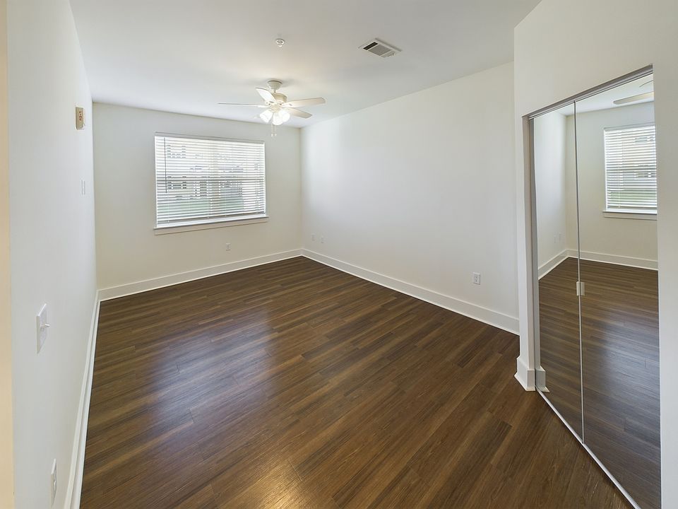 2nd image of 275 Quinn Ln #21-104