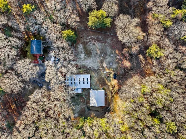 15 Forest St, Plympton, MA 02367
