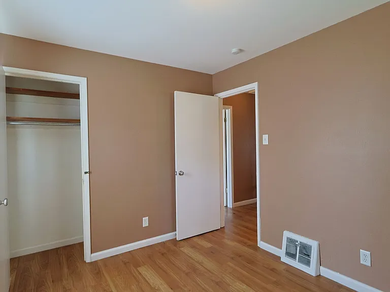 325 Caithness Rd — Photo 21