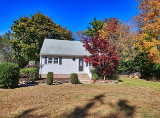 39 Laura Dr, Hebron, CT 06248