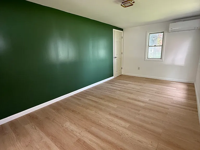4374 E River Rd — Photo 8