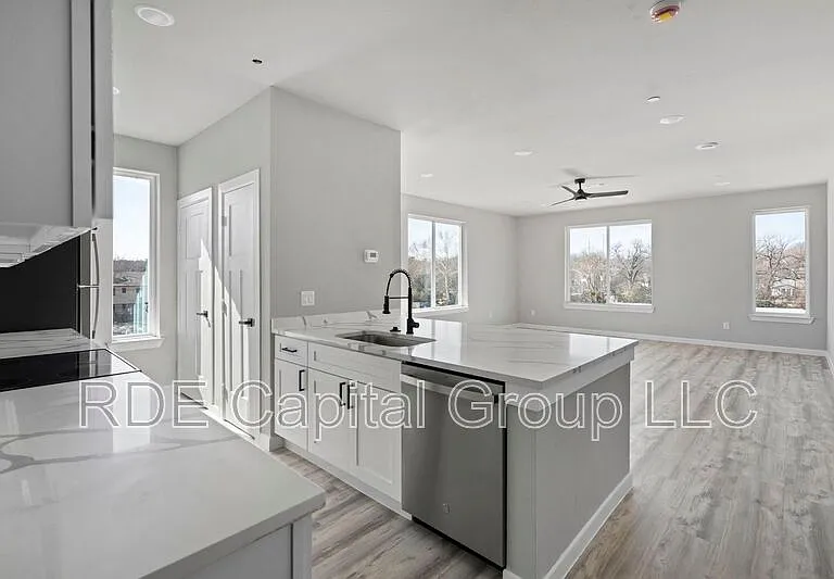 948 Corinth Street Rd #3 — Photo 25