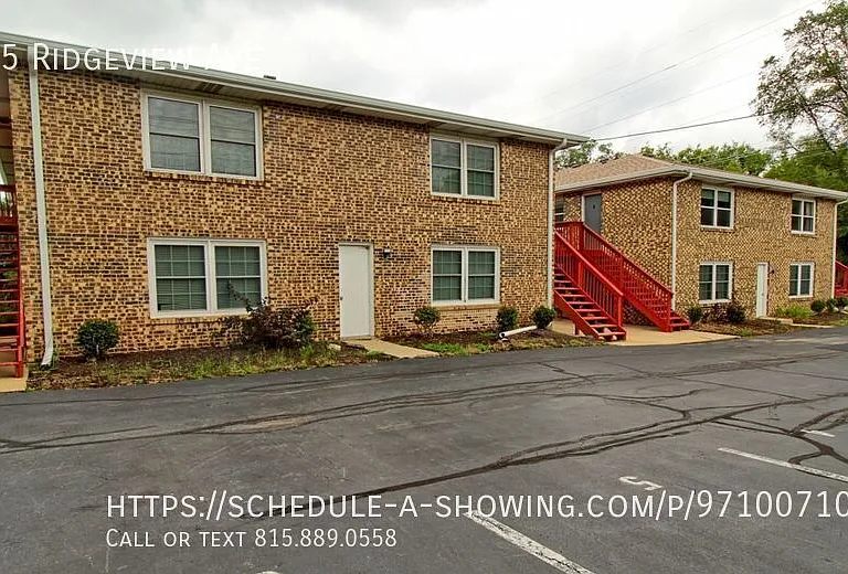 335 Ridgeview Ave — Photo 2