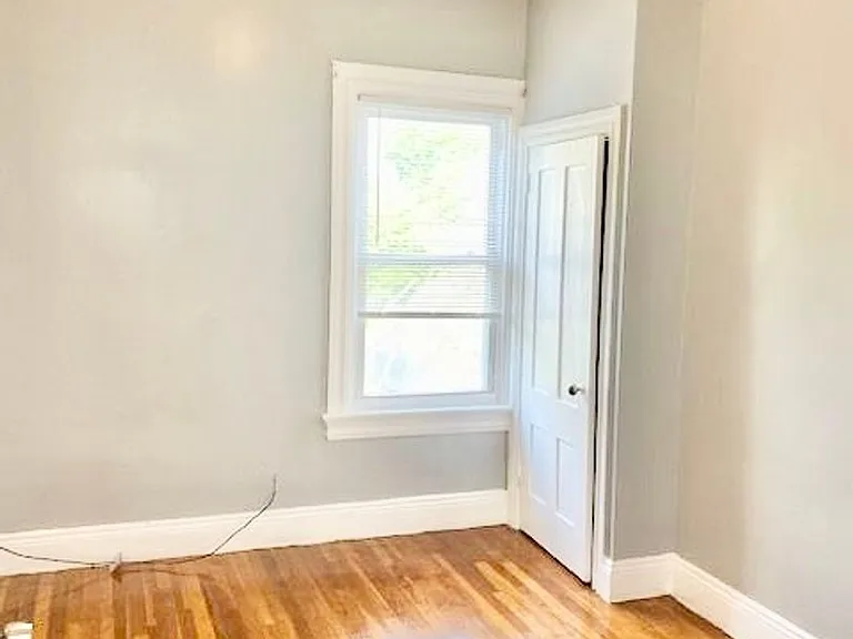 72 Pocasset Avenue — Photo 8