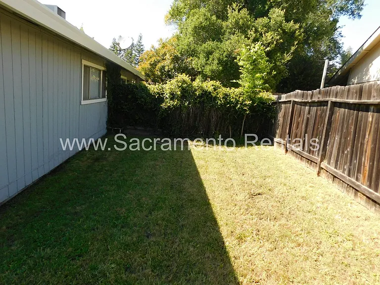 5840 Shelldrake Ct — Photo 22