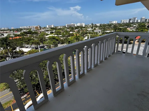 2500 NE 48th Ln APT 806, Fort Lauderdale, FL 33308