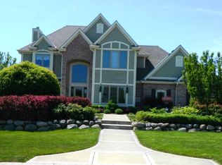 N98W14699 Elmwood Dr, Germantown, WI 53022