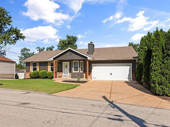3rd image of 7919 Wolz Ave