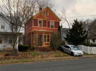 81 Pine St, Kingston, NY 12401