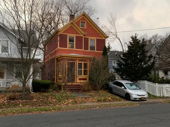 81 Pine St, Kingston, NY 12401