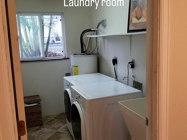 Kaumana Dr — Photo 10
