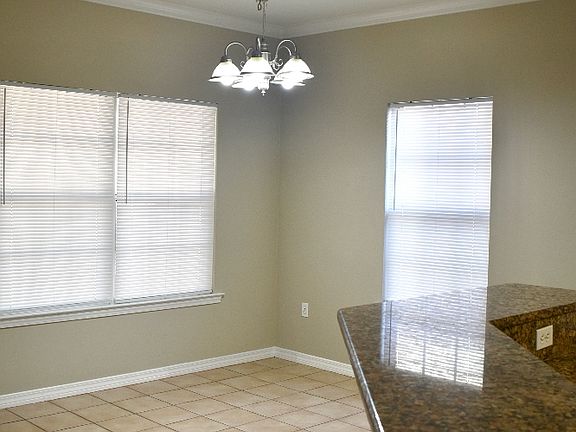 4th image of 110 Brookmeade Dr