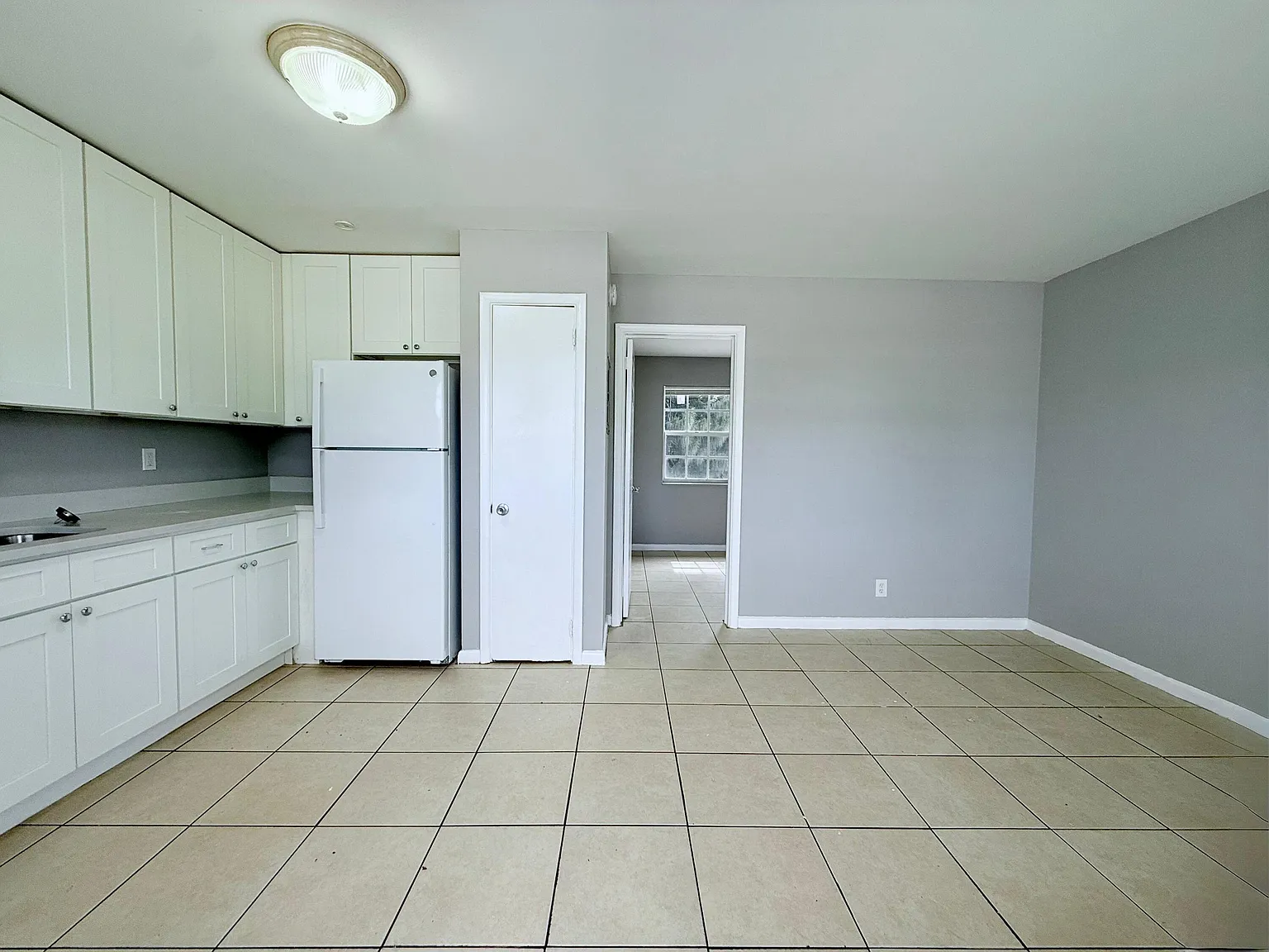 1 bed, 1.0 bath, 800 sqft, $1,350 — Photo 2