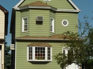 25 Avenue C, Bayonne, NJ 07002