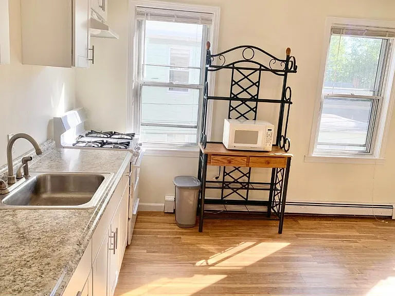 57 Preston St #2L-1 — Photo 7