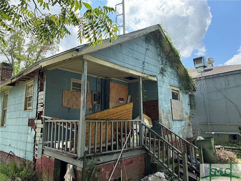 2nd image of 1012 W 52nd Street