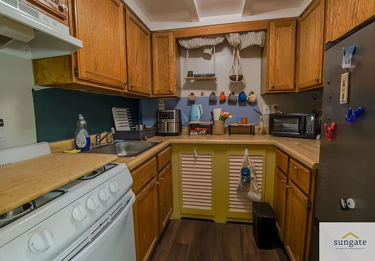 907 Saint Paul St #2F — Photo 6