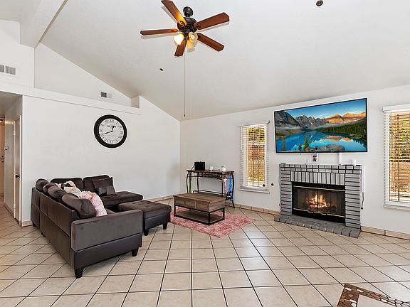 3rd image of 66892 Buena Vista Ave
