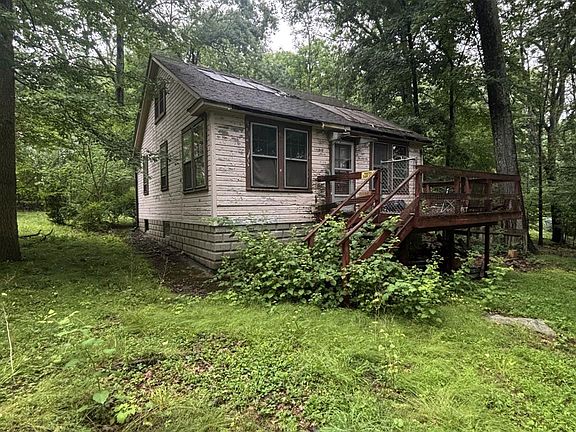 4th image of 214 Walnut Road