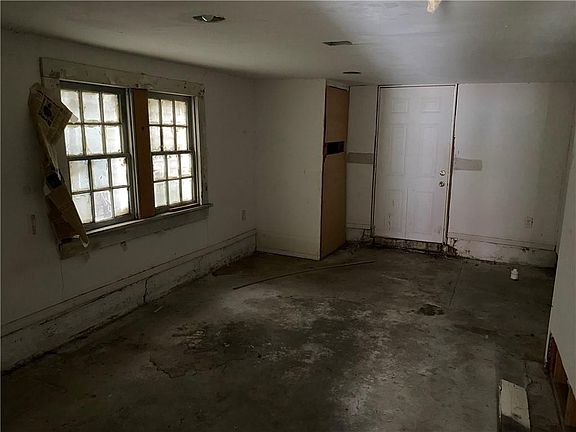 5th image of 3952 Louisiana Avenue Pkwy