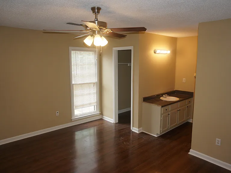 6525 Castle Creek Ln — Photo 13