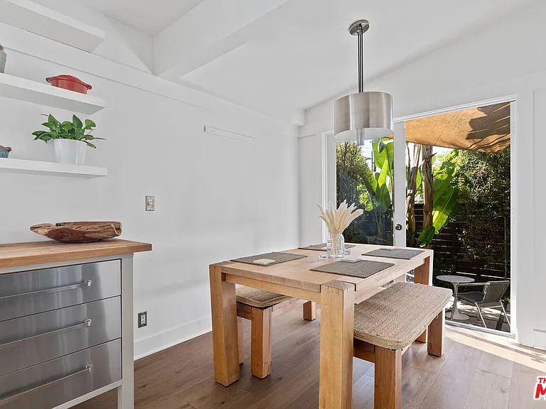 1613 Cabrillo Ave — Photo 8