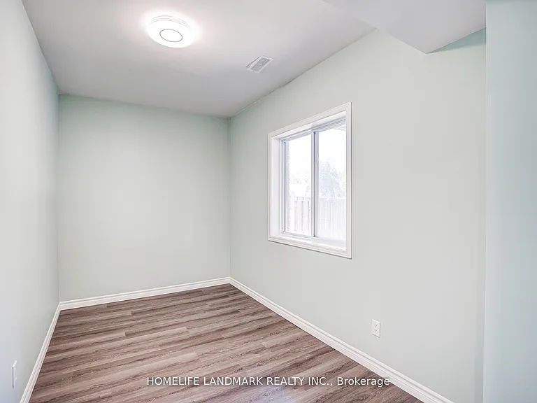 629 College Ave — Photo 30