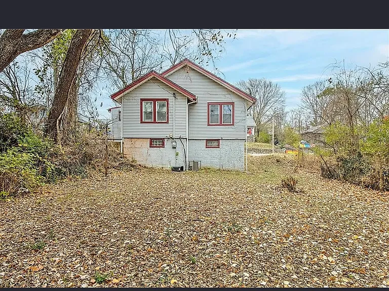 3910 Mersington Ave — Photo 10