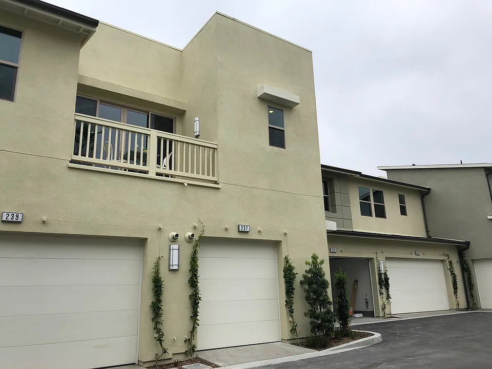 237 Alienta Ln