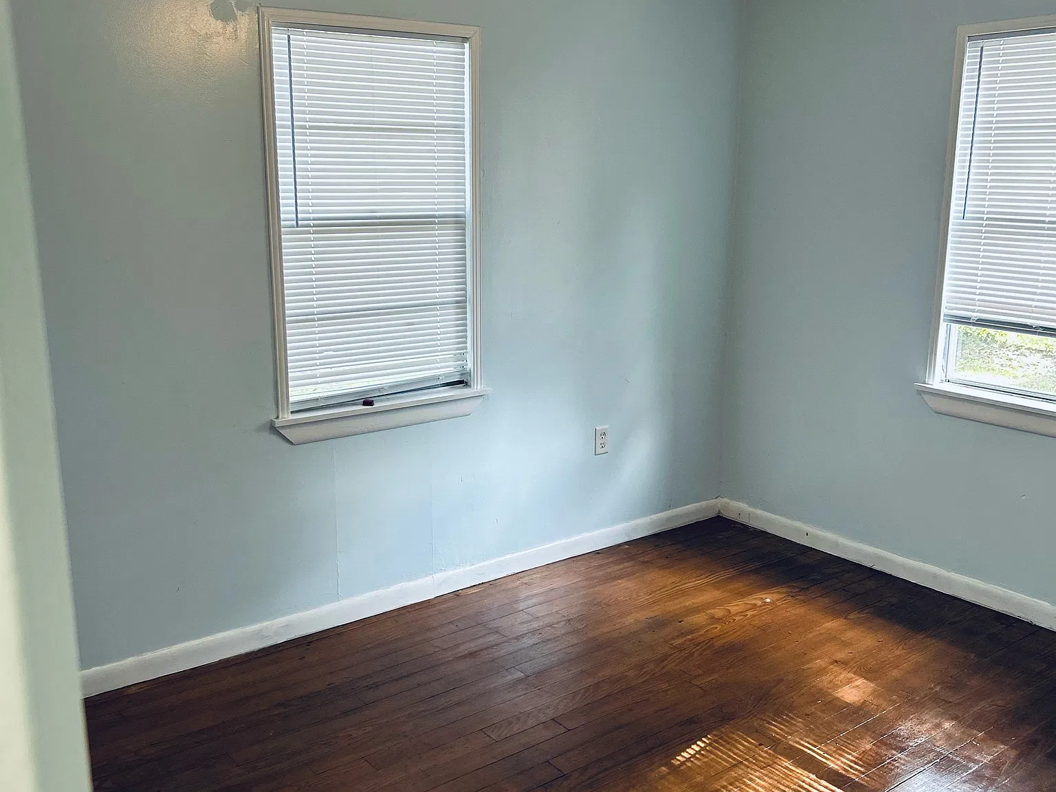 3 bed, 1095 sqft, $1,350 — Photo 2
