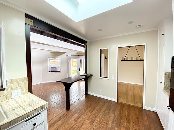 Breakfast bar into family room