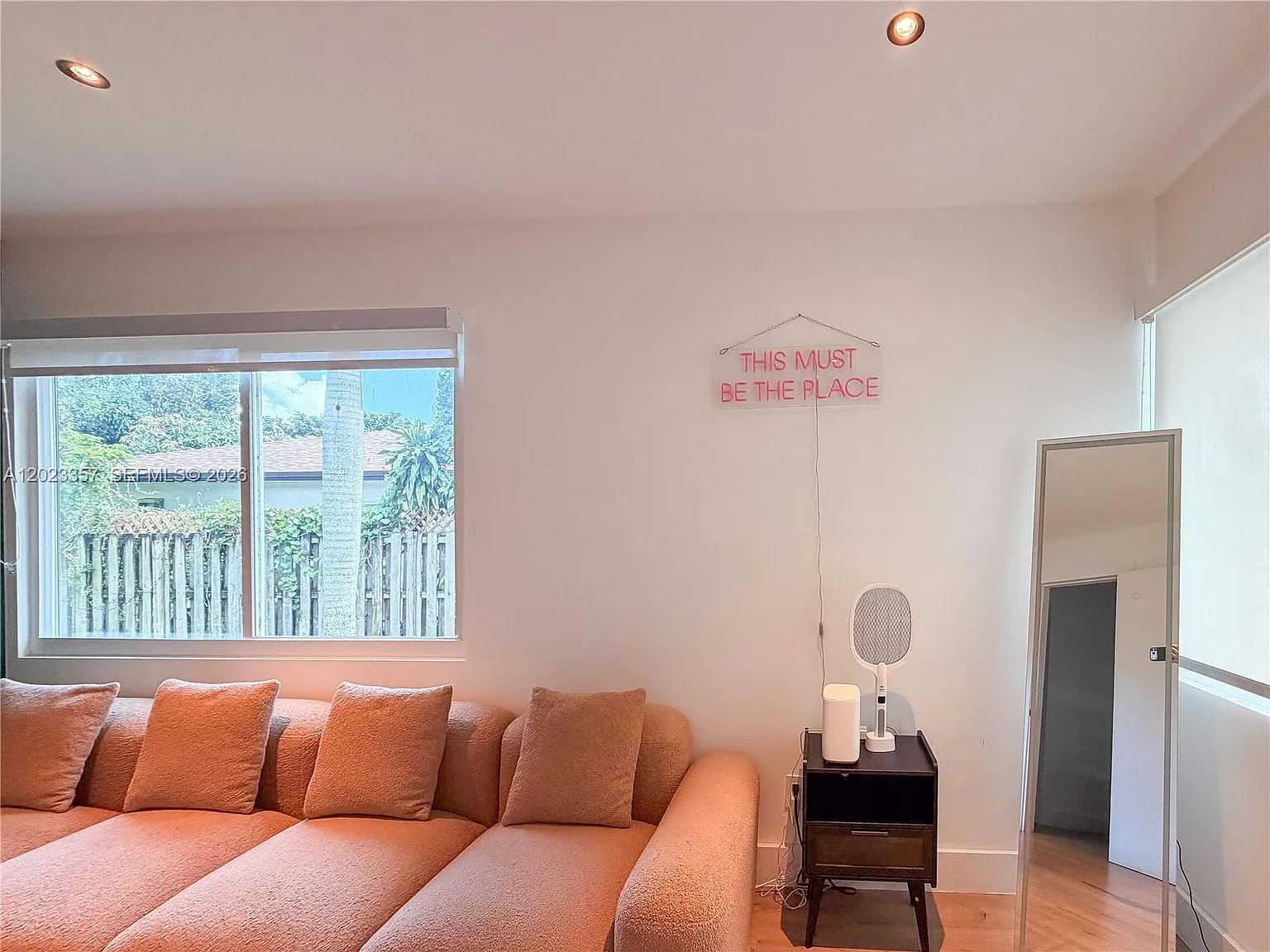 2 bed, 1200 sqft, $2,695 — Photo 3