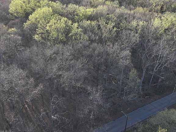 2nd image of 449 Hesmer Rd