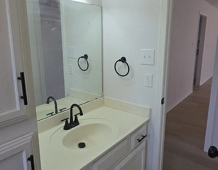 233 Vista Way — Photo 23