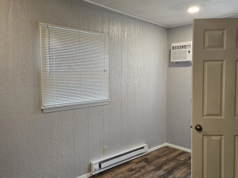 1111 Franklin St #1/2 — Photo 5