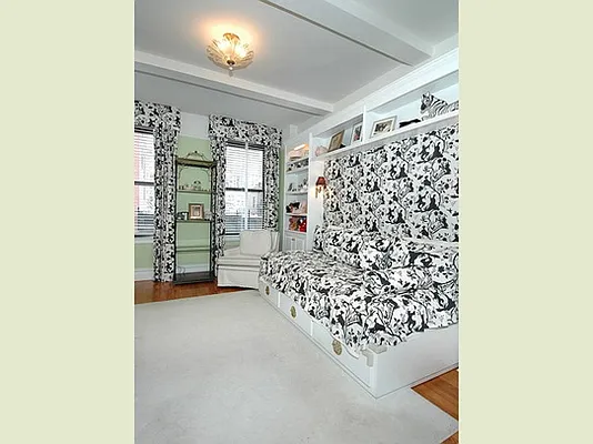 Sold by Stribling | media 19