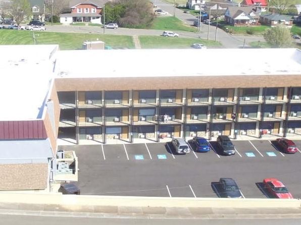 305 N Main St, Galax, VA