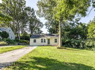 6115 W 50th St, Mission, KS 66202