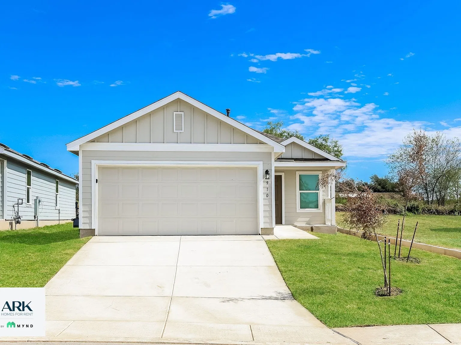 3 bed, 2.0 bath, 1266 sqft, $1,475 — Photo 3