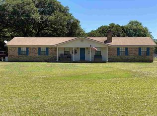 5922 Shimmering Pines Rd, Milton, FL 32571