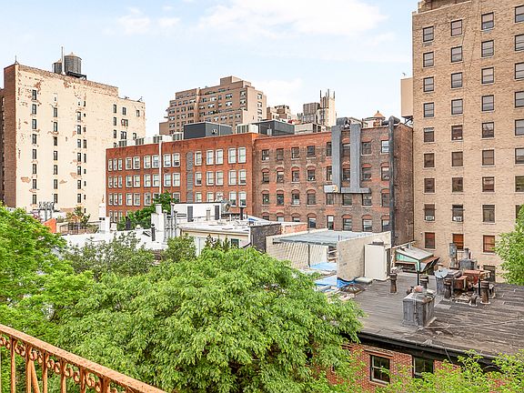 4th image of 128 W 13th St APT 41