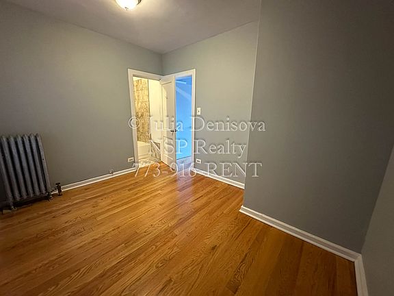 3rd image of 5668 N Ridge Ave #1J