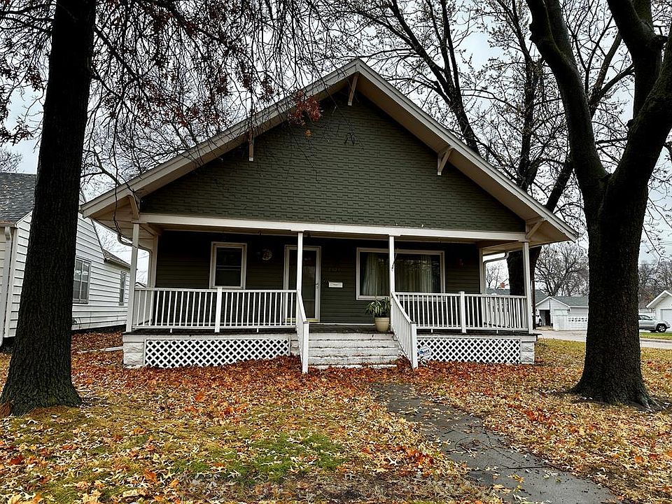 1st image of 2304 W Division St