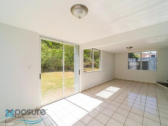 3rd image of 479 Calle Reina De Las Frst
