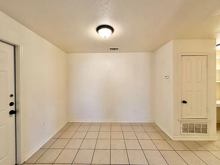 519 S 54th St — Photo 13