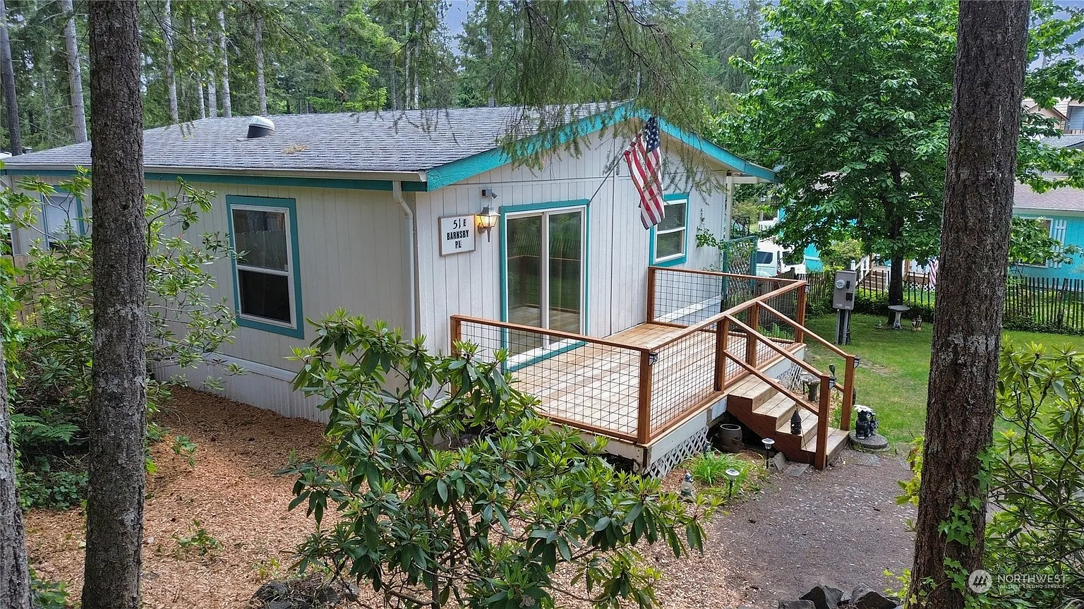 51 E Barnsby Place photo 1
