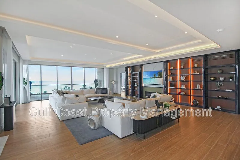 4 bed, 4.5 bath, 5334 sqft, $65,000 — Photo 3
