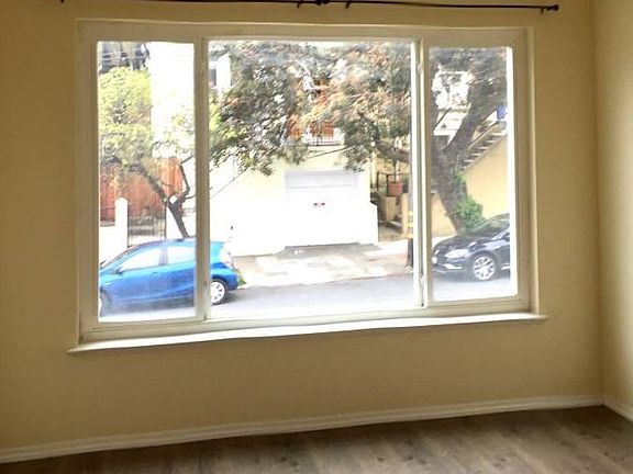 2nd image of 234 Duncan St