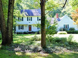 10 Fawn Hill Rd, Killingworth, CT 06419